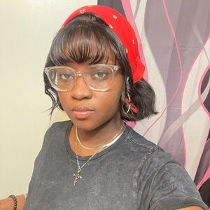 Meet your Posher, Paris